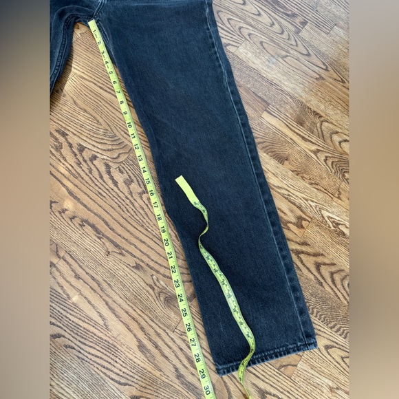 Levi’s Black High-Waisted Dad Jeans - Picture 7 of 7